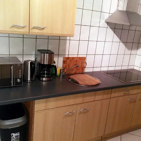 F-1107 Schilfhalm 02 1 Sep Schlafzimmer, Aussennbereich *